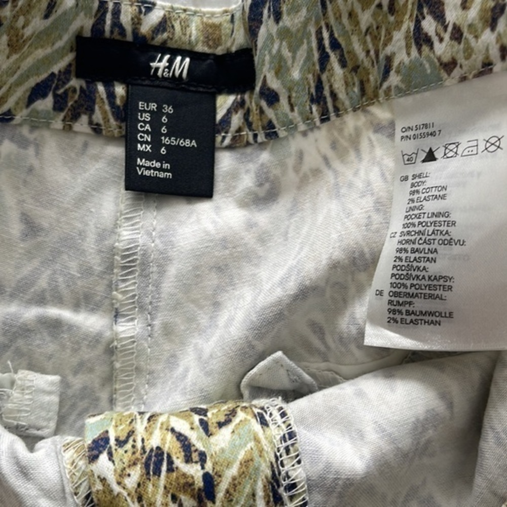 H&M SHORTS - Picture 4 of 4